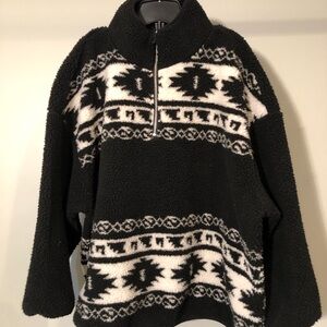 Black and White Fleece Pullover oversized fit. Great for camping